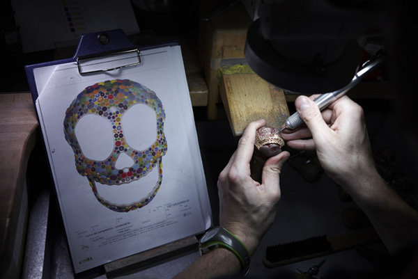 de GRISOGONO 全新Crazy Skull骷髏頭珠寶腕表 寶石表 骷髏頭 Crazy Skull de GRISOGONO 新表預覽  第4張