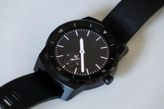 九款主流智能手表綜合評分：誰最值得購買 優缺點 Moto 360 Pebble Steel 智能手表 智能手表  第4張