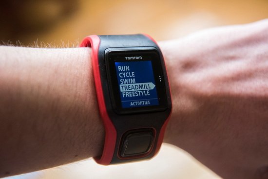 黑白屏手表憑什么賣2500元？運動檢測很出色 Multi Sport Cardio 運動手表 TomTom 智能手表  第5張