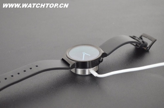 承傳傳統(tǒng)腕表的經(jīng)典設(shè)計(jì)，英媒WT熱評HUAWEI WATCH 英媒WT Huawei Watch 腕表 熱點(diǎn)動態(tài)  第5張