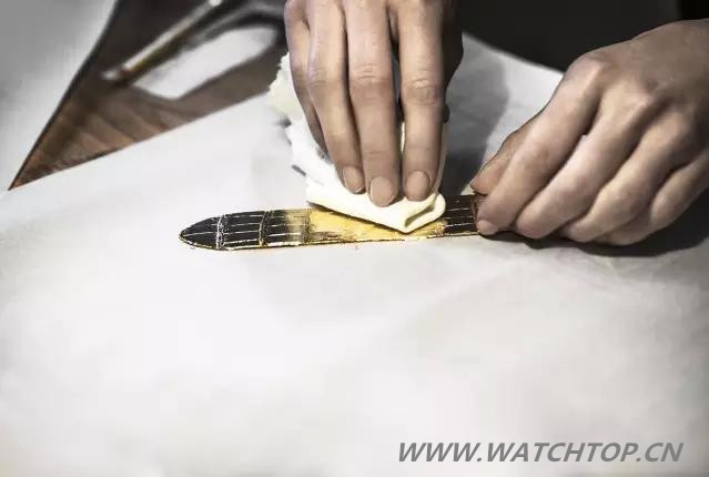Dior迪奧高級(jí)腕表 尊貴皮革表帶 尊貴皮革表帶 迪奧 Dior 熱點(diǎn)動(dòng)態(tài)  第7張
