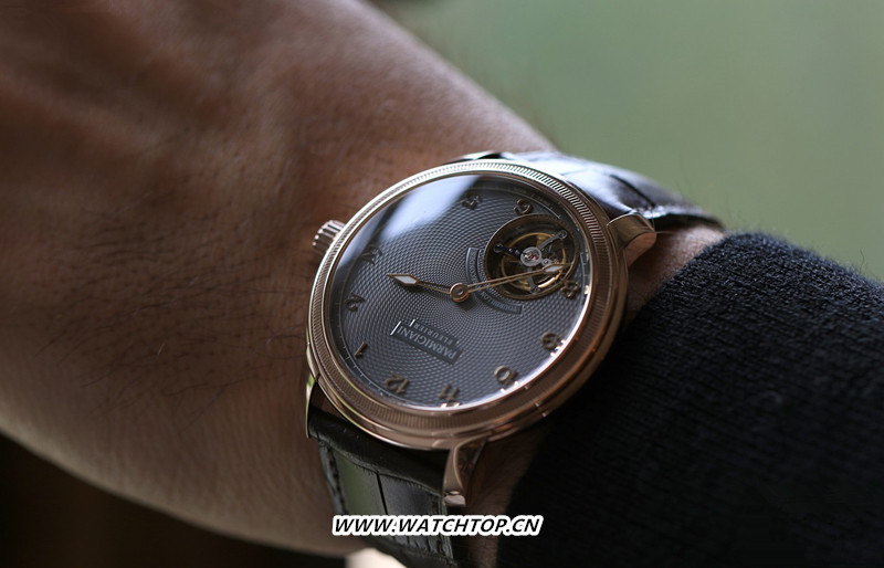 盛夏光影 時光獻映 帕瑪強尼寰宇系列Toric Tourbillon Slate腕表獻禮父親節 父親節 帕瑪強尼寰宇系列腕表 帕瑪強尼 行業資訊  第2張